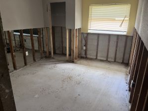 Water Damage restoration in Lakeland, FL (7)